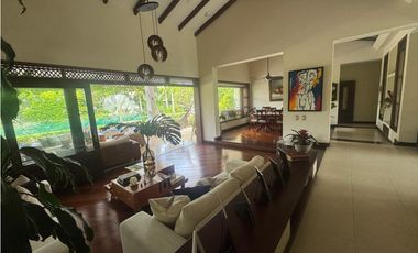 CASA CAMPESTRE INDEPENDIENTE CON PISCINA Y JACUZZI