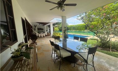 CASA CAMPESTRE INDEPENDIENTE CON PISCINA Y JACUZZI