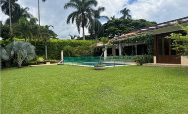 CASA CAMPESTRE INDEPENDIENTE CON PISCINA Y JACUZZI