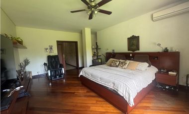 CASA CAMPESTRE INDEPENDIENTE CON PISCINA Y JACUZZI