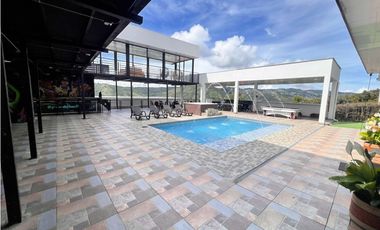 Finca de Lujo con Vista al Lago Calima WV9935188