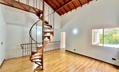 Casa para la venta en El Poblado, sector Vizcaya