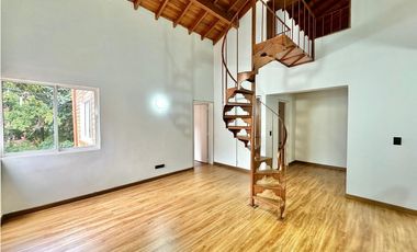 Casa para la venta en El Poblado, sector Vizcaya