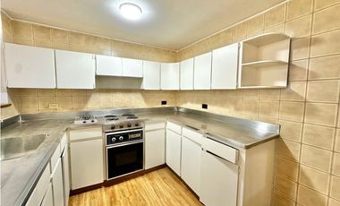 Casa para la venta en El Poblado, sector Vizcaya