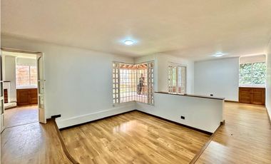 Casa para la venta en El Poblado, sector Vizcaya