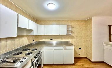 Casa para la venta en El Poblado, sector Vizcaya