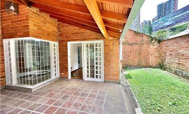 Casa para la venta en El Poblado, sector Vizcaya