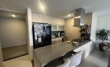 Espectacular Apartamento en Altos del Poblado.