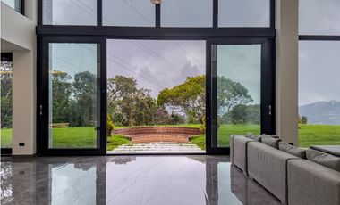 T Casa en venta o arriendo Altos De Patios - La Calera