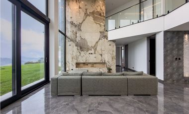 T Casa en venta o arriendo Altos De Patios - La Calera