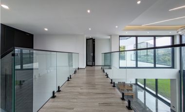 T Casa en venta o arriendo Altos De Patios - La Calera