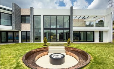 T Casa en venta o arriendo Altos De Patios - La Calera