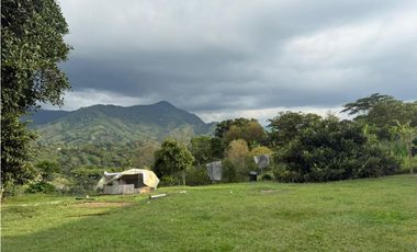 SE ARRIENDA CASA CAMPESTRE VEREDA SAN JUAN DE CAROLINA