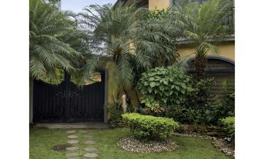 Costa del Este, autonoma, 4r, piscina 623m2, $6,500  (1,29M)