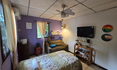 VENTA DE AMPLIA CASA DE 177MT2  EN CONDADO DEL REY REMODELADA  AQ