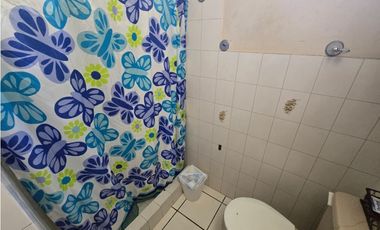 VENTA DE AMPLIA CASA DE 177MT2  EN CONDADO DEL REY REMODELADA  AQ
