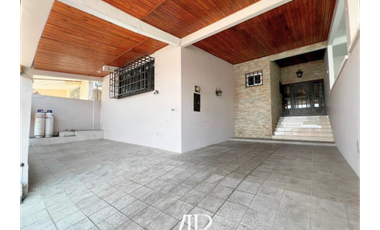 Vendo Casa en Pueblo Nuevo-Hato Pintado