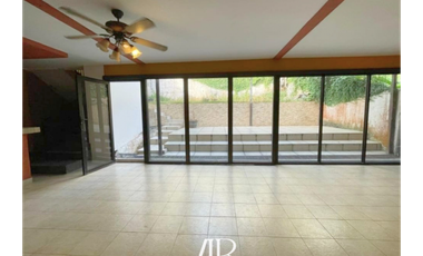 Vendo Casa en Pueblo Nuevo-Hato Pintado