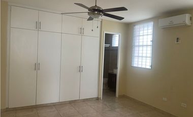 Casa en Alquiler - Brisas del golf Arraiján