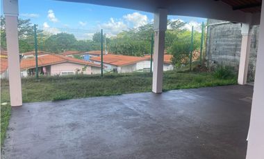 Casa en Alquiler - Brisas del golf Arraiján