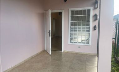 Casa en Alquiler - Brisas del golf Arraiján