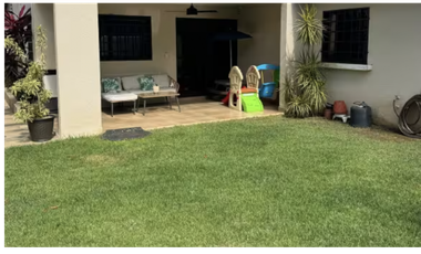 SE VENDE CASA EN COSTA VERDE PH SUNSET HILL CON TERRAZA Y PATIO