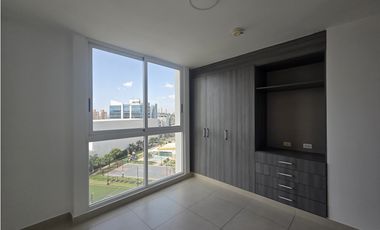 Se vende apartamento 4 recámaras en Kings Park, Condado del Rey