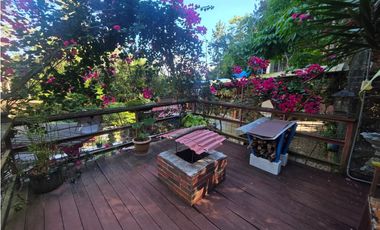 SE VENDE TERRENO CON 2 CABAÑAS Y 1 CASA EN ALTOS DE CERRO AZUL 1998M