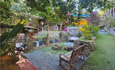 SE VENDE TERRENO CON 2 CABAÑAS Y 1 CASA EN ALTOS DE CERRO AZUL 1998M
