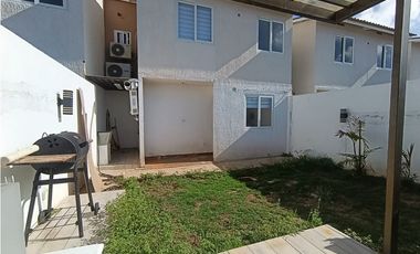Casa de dos pisos en alquiler en Cantabria Residencial, Arraiján