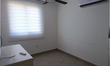 Casa de dos pisos en alquiler en Cantabria Residencial, Arraiján