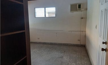 VENTA CASA URBANIZACIÓN HERBRUGUER + LOCAL COMERCIAL