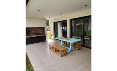 Casa en venta Deportivo II lote 413 Costa Esmeralda pileta