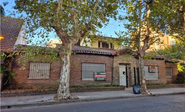 Chalet en venta Clasico 8 amb  , 3 baños,  Garage, Patio y Jardin