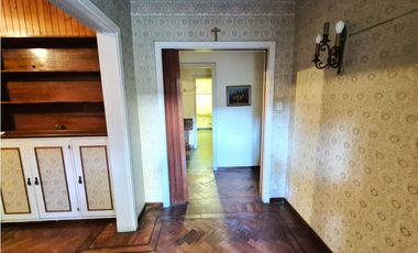 Chalet en venta Clasico 8 amb  , 3 baños,  Garage, Patio y Jardin