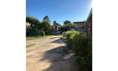 Se vende complejo a una cuadra del rio San Antonio