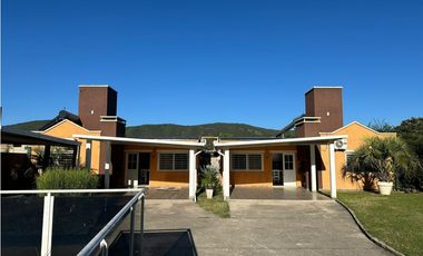 Se vende complejo a una cuadra del rio San Antonio