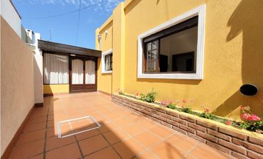 Casa PH 3 amb. con patio - Santa Fe y Larrea