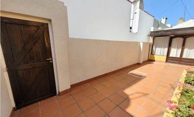 Casa PH 3 amb. con patio - Santa Fe y Larrea