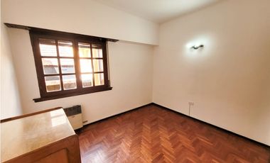 Casa PH 3 amb. con patio - Santa Fe y Larrea