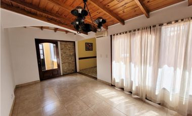 Casa PH 3 amb. con patio - Santa Fe y Larrea