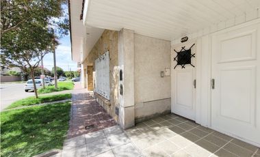 Casa PH 3 amb. con patio - Santa Fe y Larrea