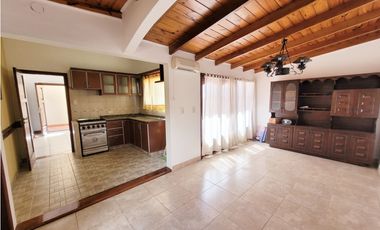 Casa PH 3 amb. con patio - Santa Fe y Larrea