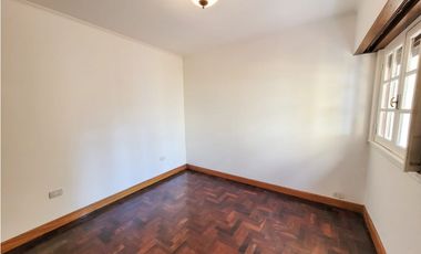 Casa PH 3 amb. con patio - Santa Fe y Larrea