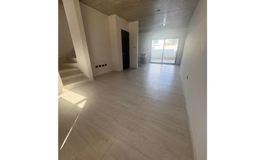 Docta Avenida 3 - Excelentes Detalles Construcción 3 Dor - 2 Baños