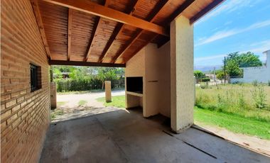 ¡Oportunidad! Casa Familiar con Excelente Ubicación!