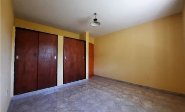 ¡Oportunidad! Casa Familiar con Excelente Ubicación!