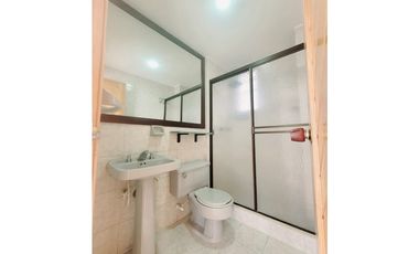 🌄 APARTAMENTO EN VENTA EN LAMOS – PISO ALTO + 2 PARQUEADEROS.