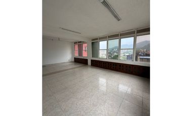 OFICINA EN VENTA CENTRO DE VILLAVICENCIO ED SANTANDER