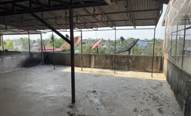 4 Bedroom Townhouse for sale in Chum Het, Buri Ram